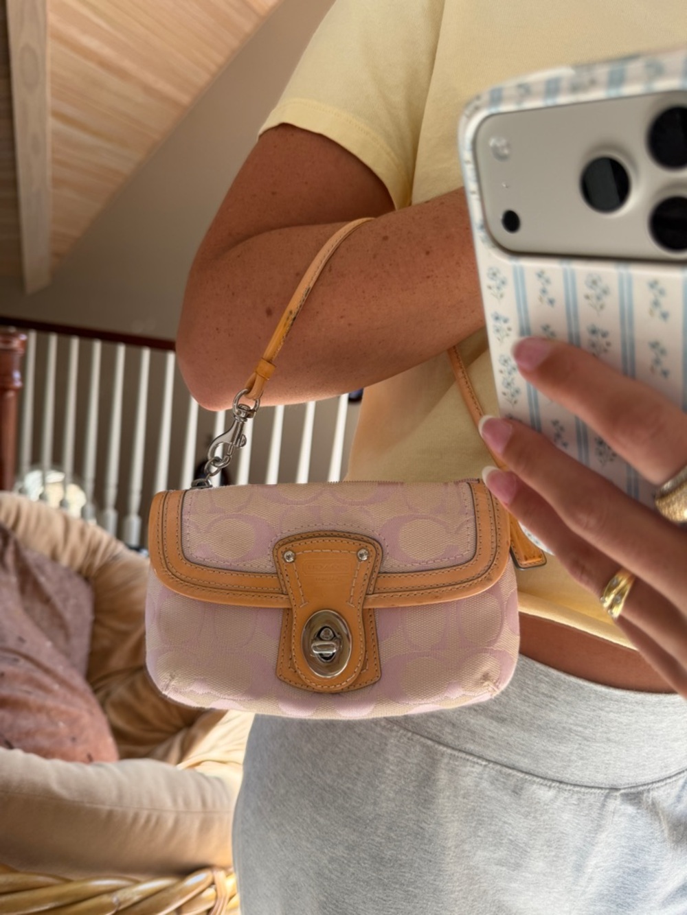 COACH SIGNATURE JACQUARD MINI WRISTLET